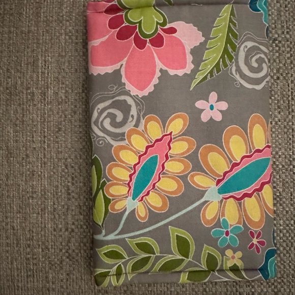 Floral Makeup Bag Filled with Face Masks & Makeup Mascara - Picture 3 of 11